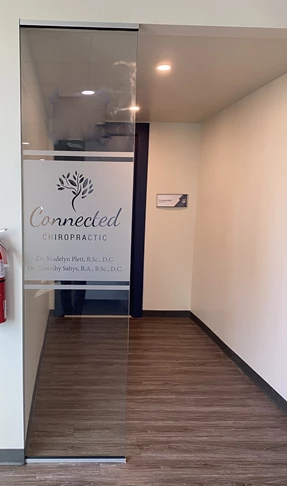Window Decals, Signage & Graphics for Chiropractor